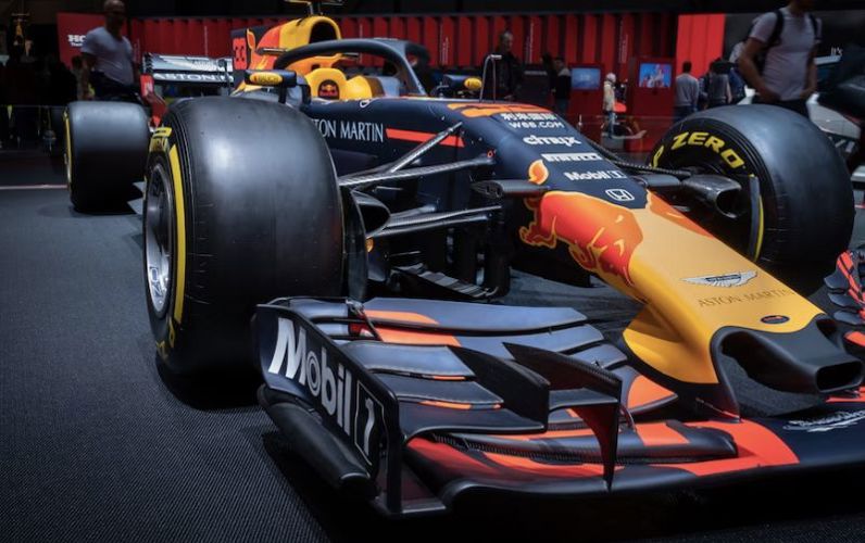 mk-redbull-racing.jpg