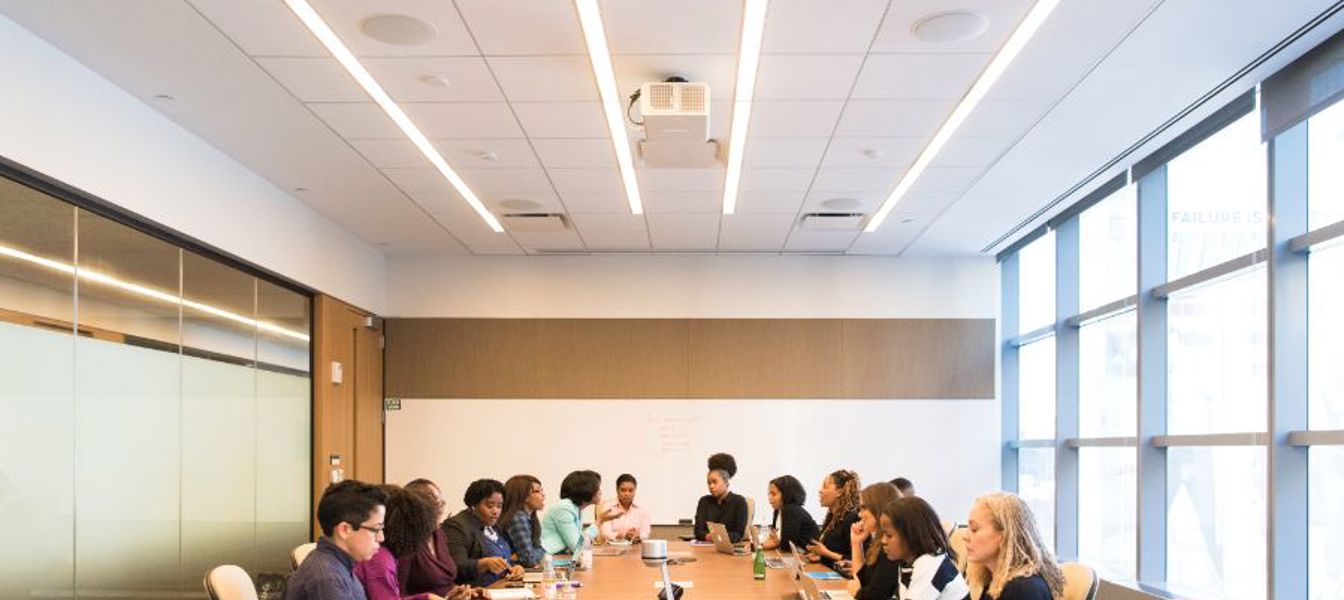 how-to-choose-the-right-meeting-room-style.jpg